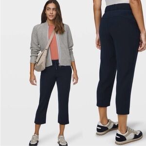 Lululemon Women's On the Fly Navy Cropped Pants